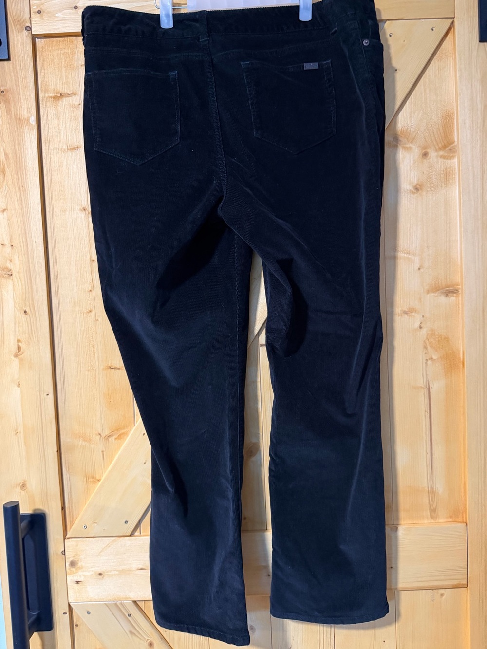 L.L. Bean Black Corduroy Pants Favorite Fit Straight Leg Stretch Size 18 Reg